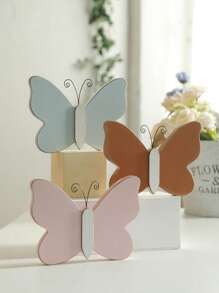 1pc Of Cute And Delicate Butterfly Theme Decorative Ornaments. These Butterflies Have Rich Colors, And Each Butterfly Is Equipped With Delicate Curled Antennae, Exuding A Simple And Charming Atmosphere. It Is Suitable For Nature Lovers And People Who Like Sweet Style Decorations. It Is Perfect For Display On Shelves, Desks Or Windowsills, Adding A Touch Of Natural Beauty And Sophistication To Any Space