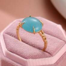 Bague délicate de forme goutte d'eau vert clair minimaliste et fraîche, accessoire polyvalent convenant aux mariages ou aux vacances