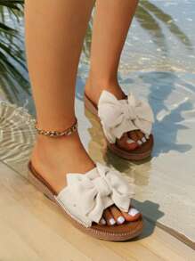 Damskie białe wsuwane kapcie, eleganckie, wygodne, swobodne, zdobione kokardą, płaskie, modne sandały na plażę, wakacje, duże rozmiary, do wewnątrz i na zewnątrz, uniwersalne