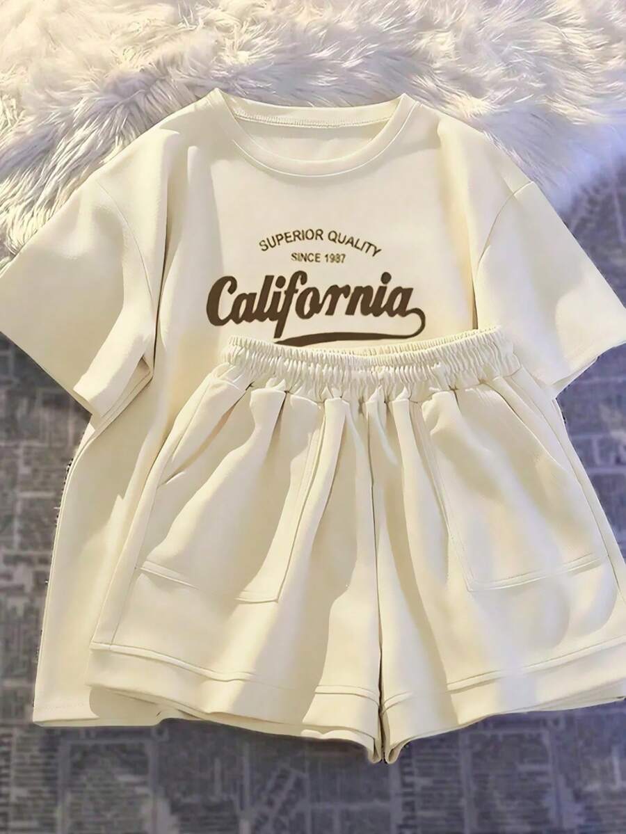 California Print Girls Summer Outfit Set Since 1987, Short Sleeve T-Shirt And Casual Shorts With Fashionable Pockets, Suitable For Outdoor - 杏色 - 查看 1