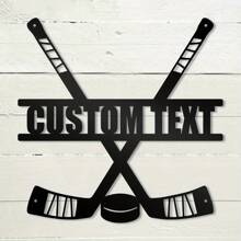 1PC Personalized Hockey Metal Wall Art, Custom Name Crossed Sticks Puck Design, Durable Iron Sports Decor For Sports Room, Unique Gift For Hockey Players Fans, Modern Wall Art Back To School