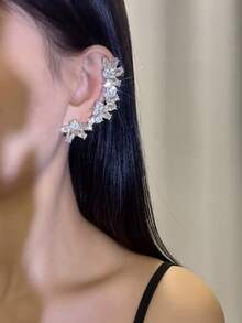 1 对欧美经典时尚水钻七星星座耳环，奢华闪亮吊坠耳环，适合女士