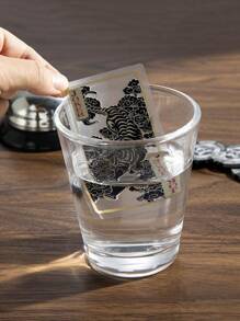 1 baraja de 55 cartas de juego de plástico transparente con gráficos impresos a color de dragón/tigre, resistente al agua, para juegos de mesa clásicos en casa, viajes o regalos de Navidad, Halloween y Acción de Gracias