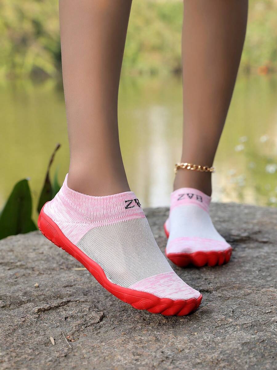 ZVB Couple Water Shoes Suitable For Barefoot Lovers, Soft Sole Women Beach Shoes For Swimming, Diving, Fishing, Outdoor Quick-Dry Summer Sandals, Anti-Slip & Breathable - Bột đỏ - Xem 1