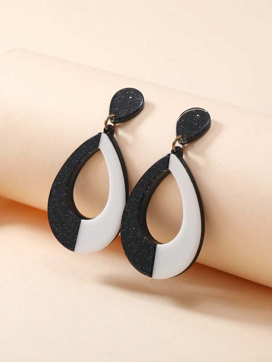 1 Pair Multi-Color Fashion Contrast Acrylic Water Drop Shaped Creative Patchwork Earrings, Suitable For Daily Life - Black and White - View 1