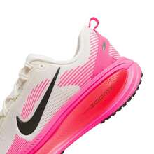 Nike VOMERO 18 CM Running Shoes, Shock Absorbing Men's Fitness Workout Sports Sneakers IB7315-100 - Sail White/Redwood Green/Transparent Pink - View 9