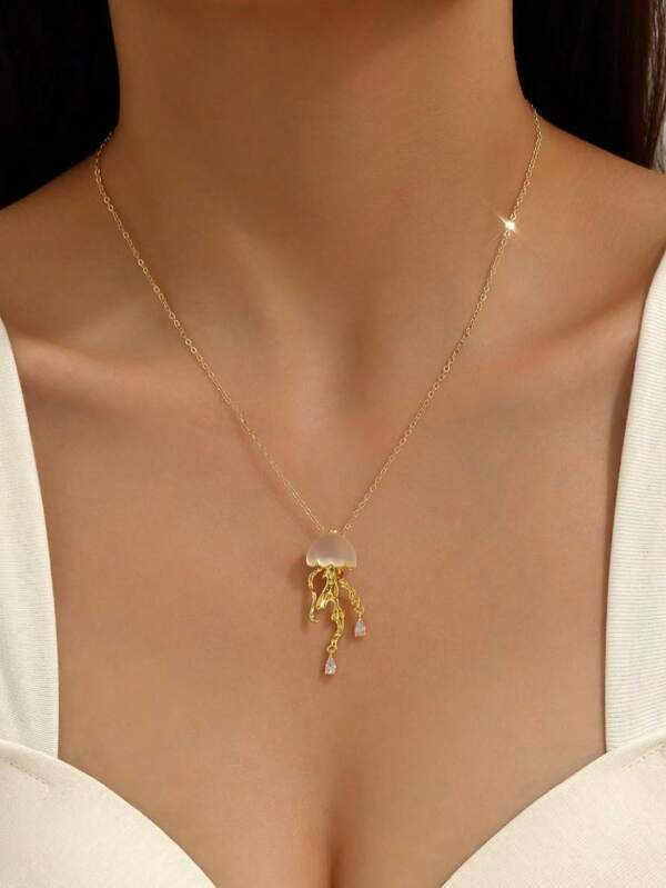1pc Elegant Petite Cute Jellyfish Pendant Necklace, Stainless Steel Chain, Suitable For Summer Beach Vacation Women Accessories, Everyday Wear