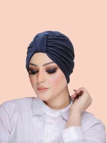 1pc Minimalist Solid Color Beanie Hat, Flattering Design For Daily Use