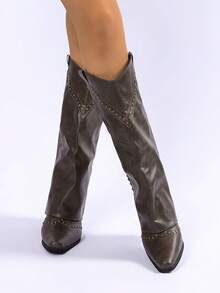 Botas altas de tacón grueso cuadrado con remaches estilo vintage en color caqui para mujer, botas de montar tipo vaquera francesa versátiles, adecuadas para petite