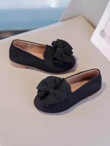 Sepatu Putri Warna Polos untuk Anak Perempuan, Sepatu Anak dengan Dekorasi Pita Besar, Sepatu Datar Modis dan Serbaguna Cocok untuk Musim Semi, Musim Gugur, dan Perjalanan Luar Ruangan - Hitam - View 5