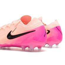 Nike Tacos de fútbol/fútbol PHANTOM GX II ELITE AG-PRO, zapatos de césped con amortiguación de impactos para hombres para partidos y entrenamiento, FJ2554-800 - Negro/Rojo oscuro claro/Rosa explosión - Ver 5