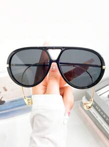 New Full Frame Fashion One-Piece Glasses, Gradient Lens, Retro Double Bridge Glasses, Distinctive Metal Temples, Suitable For Travel, Decoration And Holiday Outfits, Fashionable Glasses For Summer Beach Vacation,Outdoor,Travel