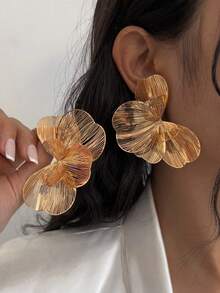 أقراط معدن مجوف عتيق مزين بأوراق السرو البلوري والزهور، إكسسوارات مجوهرات أنيقة للنساء للارتداء اليومي وزينة الحفلات والسهرات - أقراط زهرة كبيرة - مشاهدة 15