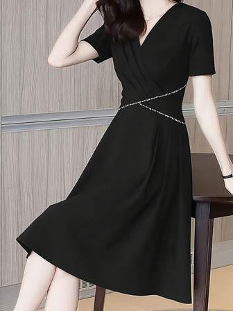 女士纯色高端修身连衣裙