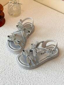 1 Pair Summer Kids' Open Toe Closure Flat Sandals For Girls - Silver - View 4