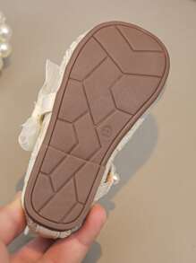 1 Pair Inexpensive Girls Princess Flats, Elegant Minimalist Design With Pearl, Bow, Embroidery Decor, Mesh Breathable Material, Soft & Comfortable, Suitable For Shorts, Skirts, Piano Performance, Spring/Summer/Autumn