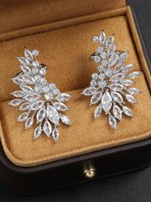 rakol 2 piezas de elegantes pendientes de boda formales de evento con decoración de hoja de plata y circonita cúbica - Plateado - Ver 2