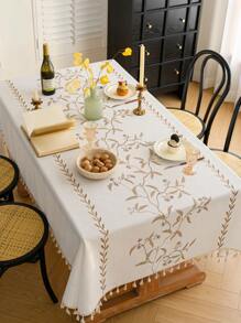 1 Stück wasserfeste rechteckige Tischdecke mit delikater 3D-Stickerei und Quastenverzierung, geeignet für Wohnzimmer, Esszimmer, Restaurant, Hotel
