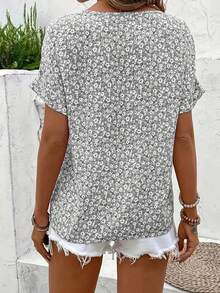 Plus Size Women's Elegant Ditsy Floral Short Sleeve Button Front Blouse, Comfortable Ladies Casual Tops T-Shirt