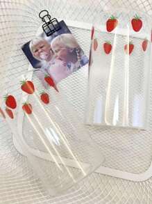 Klares Glas Trinkglas mit Erdbeerdruck mit passendem Glas-Trinkhalm - Süße Kawaii Trinkbecher für Wasser, Saft, Milch, Eistee - Lustiges Obst-Muster Küchenglasware für den täglichen Gebrauch zu Hause und Partys - Robuste Getränkegläser, ideal als Geschenk für Mädchen und Frauen