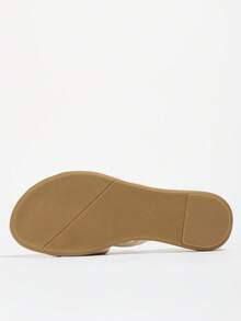 Sandales plates à bout rond confortables et pour femmes, style bohème avec décoration de chaîne métallique, modèle simple à enfiler - Nude - Voir 5