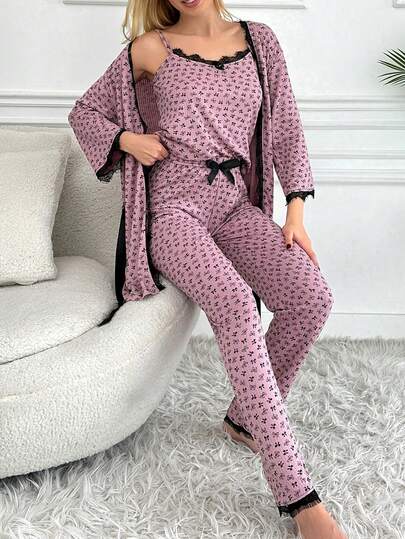 Set pigiama casual da donna con camicia da notte a maniche lunghe con stampa farfalla e pizzo, canotta e pantaloni