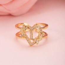 1 pièce Bague cœur initiale en or avec cubic zirconia cubique exquise. 26 lettres de A à Z, personnalisé avec nom. Anneau de manchette floral réglable ouvert. Bijoux personnalisés pour femmes et filles, convient pour usage quotidien, anniversaire et cadeaux