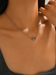 1pc Minimalist Stainless Steel Shell Necklace For Women, Versatile Beach Resort Style