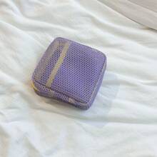 Pochette étanche pour cosmétiques 2025 Dopamine Tofu avec design en maille, grand sac d'articles de toilette de voyage pour produits de maquillage et d'hygiène | Étui de rangement à compartiments multiples avec fermeture éclair et sangle antidérapante. La couleur du nœud est aléatoire.