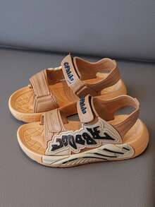 1 Pair 2026 New Green Popular Boys' Slippers, Fashionable Soft-Sole Sports Sandals For Boys And Girls, Durable Non-Slip Thick-Soled Beach Slippers For Toddlers And Little Kids