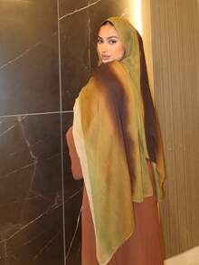 1Pc New Design Printed Hijabs Premium Ombre Marble Water Print Legant Women Headscarf Hijab, Soft Material Multifunctional Sunscreen/Windproof Headscarf Shawl, Suitable For Daily Life/Holiday Parties/Banquet Occasions Abaya Accessories Women Veil - Green Brown - View 5