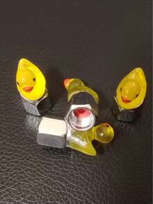 4 piezas de tapas luminosas para válvula de neumáticos con diseño de patito amarillo, adecuadas para autos, motos y bicicletas con función luminosa