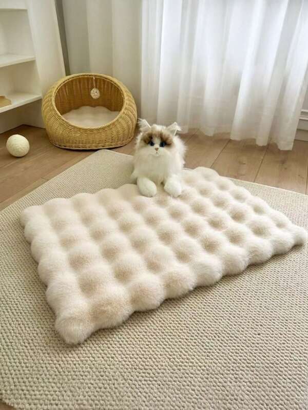 1 pieza Alfombra de peluche cuadrada de suave crema francesa, adecuada para gatos y perros, mini alfombra multifuncional para dormir y ocio, cómoda y fácil de cuidar, ¡un regalo ideal de suministros para mascotas! Cama de descanso para mascotas para invierno y todas las estaciones, 5 opciones de color