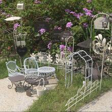 Accesorii pentru grădină de zâne, set de mobilier metalic în miniatură pentru decorarea ghivecilor de plante în aer liber și în interior, decor pentru casă de păpuși, mini masă și scaune, ornamente pentru ghiveci suculente, accesorii pentru micro-peisaj DIY, decorațiuni pentru casă de zâne, mobilier mic de grădină din fier cu arc, moară de vânt, indicator, cutie poștală, gard, umbrelă, coș de plantat - Multicolor - Vizualizare 2