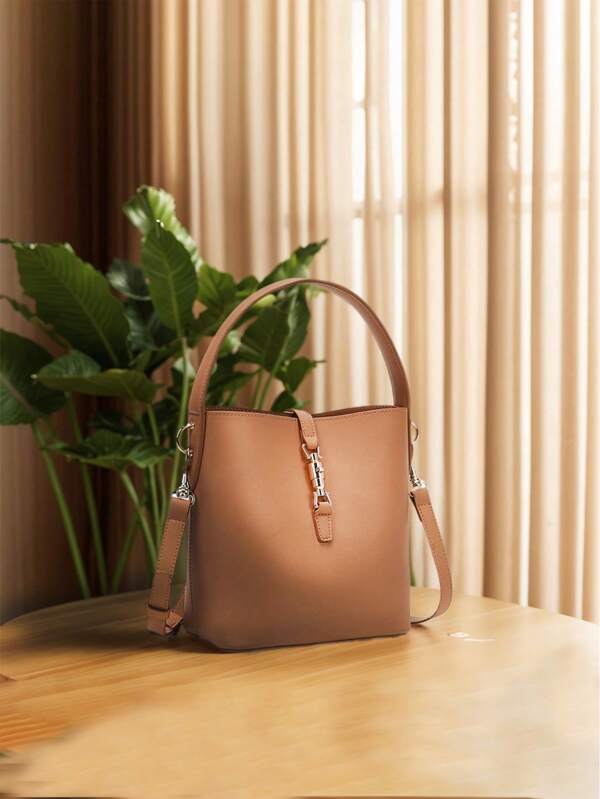 A Stylish Shoulder Bucket Bag, An Elegant PU Crossbody Bag With An Adjustable Shoulder Strap. It Is Highly Suitable For Both Casual And Formal Occasions, Such As Shopping, Traveling, Dating, Work Parties. It Is The Best Gift For Friends And Family.