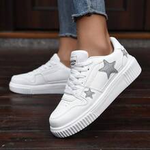 Plus Size Women/Men's Thick Sole Flat Skateboard Shoes, Star Printed Casual Sneakers, Korean Style Fashion Student Leisure Skate Shoes