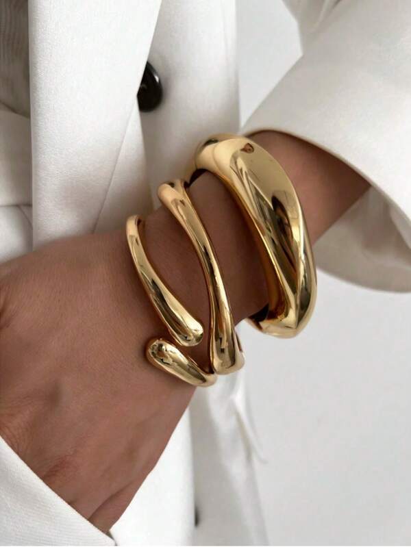 1pc Retro Minimalist Asymmetric Metal Water Drop Snake Bracelet, Personalized Exaggerated Geometric Abstract Design Luxury Elegant Bracelet, Suitable For Women's Daily Commute, Holiday Gifts, Friends Gathering And Banquet, Fashion Street Photography, Fashion Show Accessories