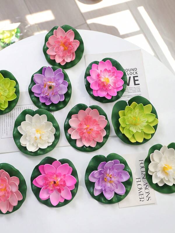 5 pièces Ensemble de fleurs de lotus en mousse brillante et de feuilles - Lotus flottant réaliste convenant pour les étangs, les fontaines et la décoration de jardin - Livraison aléatoire