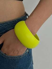 1 件新款夸张宽荧光绿圆形木质手镯情侣配饰（购买时请参考尺码表，尺码错误不予退换）