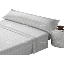 Conjunto de sábanas de verano de tres piezas, color gris. Adecuado para una cama de 1,50 metros. Es amigable con la piel, suave y cómodo, un conjunto que te permite dormir plácidamente.