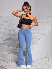 Jeans Acampanados de Alta Elasticidad para Mujer en Azul Lavado con Bolsillos Laterales con Solapa - Ajuste Cómodo, Denim Rasgado y Elegante para Uso Casual - Azul - Ver 2