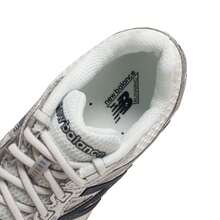 New Balance NB 860 系列复古跑鞋，2026 新款男女休闲运动鞋，情侣厚底鞋 ML860RG2 - 白色 - 查看 10