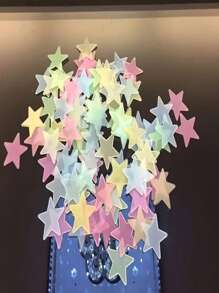 100 piezas de pegatinas de estrellas que brillan en la oscuridad - Reutilizables, decoraciones de pared y techo autoadhesivas de plástico, adecuadas para dormitorios y salas de estar, superficie mate multicolor, sin necesidad de baterías, diseño clásico para decoración del hogar de niñas, adhesivo de pared para decoración del hogar