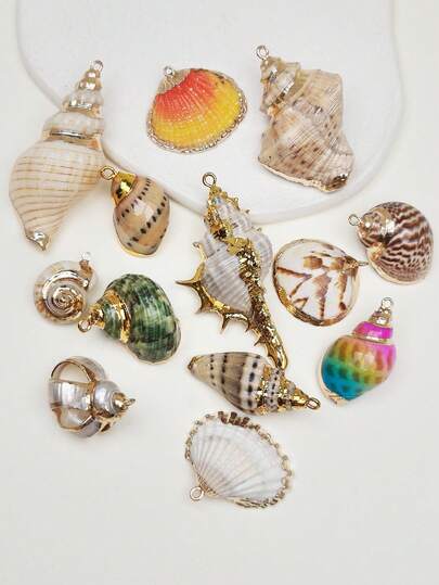 3pcs Beach Vacation Natural Seashell, Conch, Clam Pendant, Bohemian Style Natural Shell Pendant, DIY Jewelry Making And Decorative Hanging Accessory, Suitable For Necklace, Earring, Bracelet, Anklet, Bag Charm, Key Chain