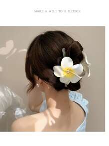 1pc Women Premium Plumeria Flower Hair Clip, Bun Shaper Boho Casual Hair Accessory Hair Claws Claw Clips Hair Clips Hair Jaw Clip Hair Clamps Hair Clutch Hair Catcher Clip