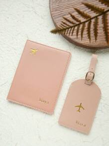 2 PEÇAS Conjunto de Porta-Passaporte e Tag de Bagagem Personalizados Nome Monocromático Dourado em Couro Sintético com Tag de Bagagem, Carimbo a Quente Personalizado, Acessórios de Viagem Feitos à Mão, Cartão Documento Presente de Aniversário Chic para Amigos, Madrinhas, Verssátil, Básico, Personalizado, Único, Personalizado, Para Aniversários, Para Férias/Viagens, Para Exterior/Saídas/Viagens/Caminhadas/Estádio/Esportes/Escalada, Para Negócios/Cômodo/Trabalho/Escritório, Material Escolar, Volta às Aulas, Para Escritório, Para Escola, Para Sala de Aula, Para Presentes de Professor, Para Universidade, Para Colegas, Para Quartos de Dormitório, Para Professor, Para Meninos e Meninas, Para Adolescentes, Alunos do Ensino Médio, Alunos do Ensino Médio, Alunos da Faculdade, Alunos da Universidade, Calouro, Veterano, Alunos do Ensino Fundamental