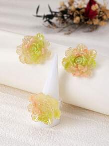 Set de 3 piezas de pendientes y anillo con diseño floral degradado verde minimalista, adecuado para uso diario y festivo de las damas