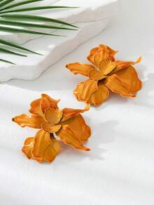 1 对复古欧美风格 3D 花卉不对称闪亮耳钉，适合女性作为节日和派对礼物