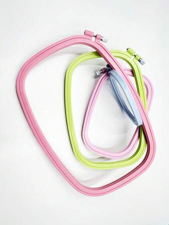 4 piezas de aros de bordado de plástico - 4 tamaños (9*13cm/13*20cm/18*26cm/23*33cm) Marcos de plástico ajustables para punto de cruz, adecuados para manualidades de costura, DIY, decoración del hogar - regalo artesanal para mujeres y principiantes