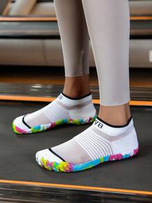 ZVB Couples Water Shoes, Suitable For Barefoot Enthusiasts, Soft Sole Women's Beach Shoes For Swimming, Diving, Outdoor Quick-Drying Summer Sandals, Fishing Water Shoes, Anti-Slip & Breathable - White - View 2